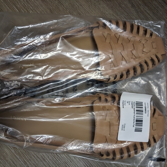 Quince 100% Leather Huarache Flat - Picture 6 of 6